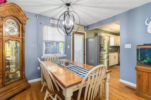 Dining - 507 Swan St, Corbin, KY 40701 photo 3 of 4