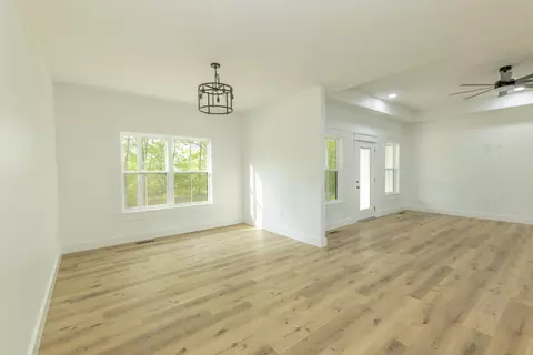 Living - 22 E Golden Is, Nancy, KY 42544 photo 3 of 4