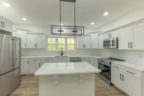 Kitchen - 22 E Golden Is, Nancy, KY 42544 photo 1 of 3
