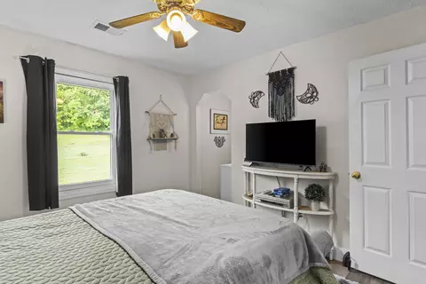 Bedroom - 176 Doolin Way, Lancaster, KY 40444 photo 1 of 2