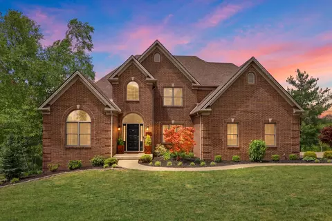 3024 Woodfield Cir, Richmond, KY 40475