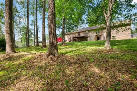 Exterior - 7620 Todd St, Corbin, KY 40701 photo 7 of 13