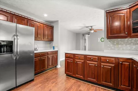 Kitchen - 7620 Todd St, Corbin, KY 40701 photo 3 of 4