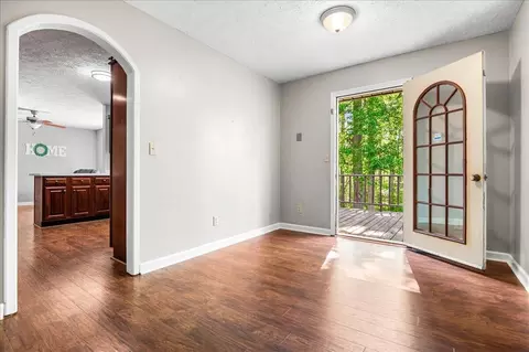 Entry Way - 7620 Todd St, Corbin, KY 40701 photo 4 of 9