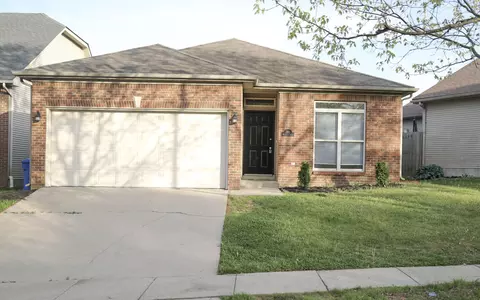 720 Whispering Brook Trce, Lexington, KY 40509