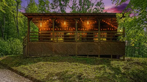 1630 Lower Hatcher Creek Rd, Stanton, KY 40380