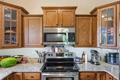 Kitchen - 102 Blowing Tree Dr, Georgetown, KY 40324 photo 4 of 4