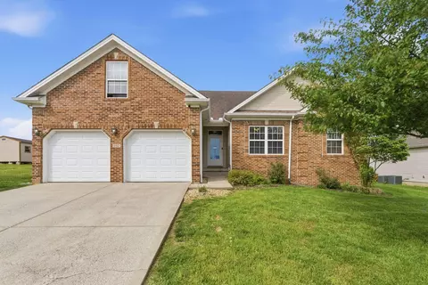 102 Blowing Tree Dr, Georgetown, KY 40324