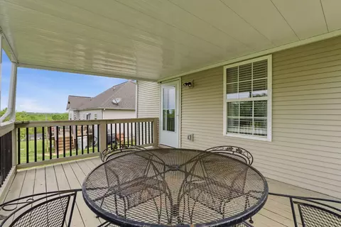 Exterior - 102 Blowing Tree Dr, Georgetown, KY 40324 photo 5 of 8
