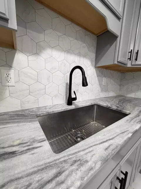 Kitchen - 207 Potomac Dr, Georgetown, KY 40324 photo 3 of 4