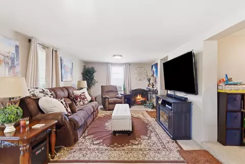 Living - 595 Ky-2002, Mckee, KY 40447 photo 3 of 4