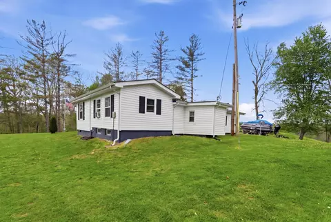 Exterior - 595 Ky-2002, Mckee, KY 40447 photo 3 of 11