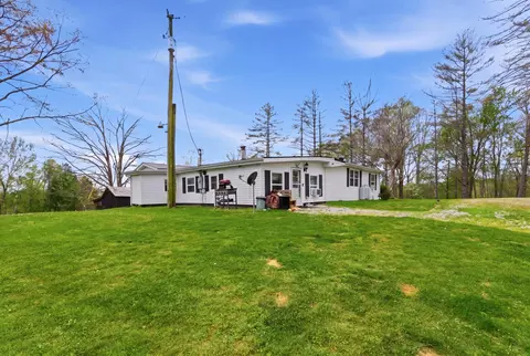 Exterior - 595 Ky-2002, Mckee, KY 40447 photo 5 of 11