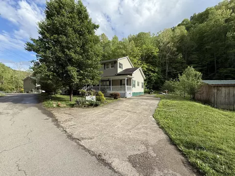395 High Rock Rd, Hazard, KY 41701