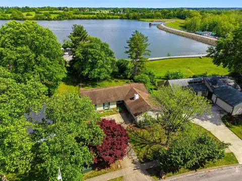 3292 Buckhorn Dr, Lexington, KY 40515