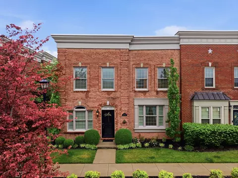 933 Star Shoot Pkwy, Lexington, KY 40509