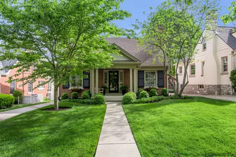 489 Hart Rd, Lexington, KY 40502