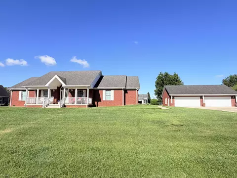 97 Eddie Dr, Mount Vernon, KY 40456