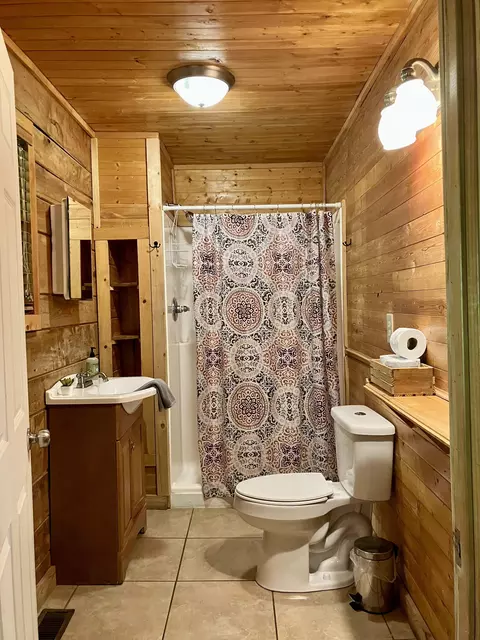 Bath - 50 Getaways Rd, Stanton, KY 40380 photo 1 of 1