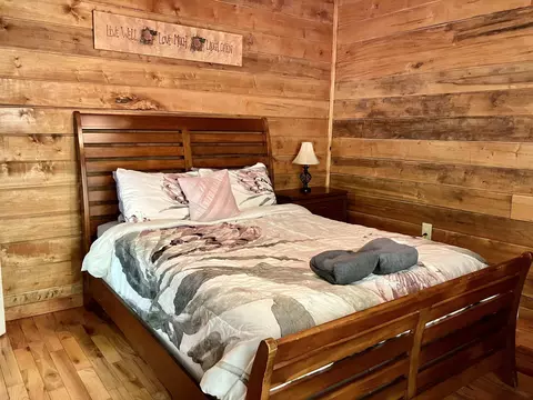 Bedroom - 50 Getaways Rd, Stanton, KY 40380 photo 2 of 2