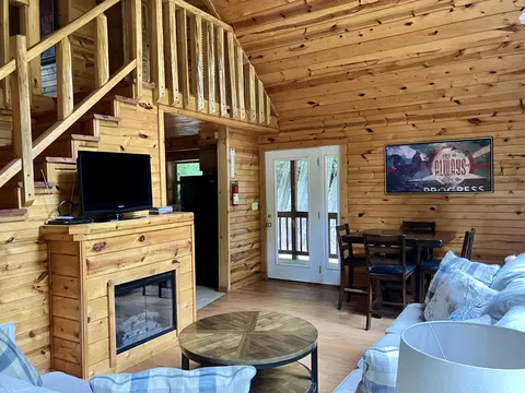 Living - 107 Getaways Rd, Stanton, KY 40380 photo 1 of 3