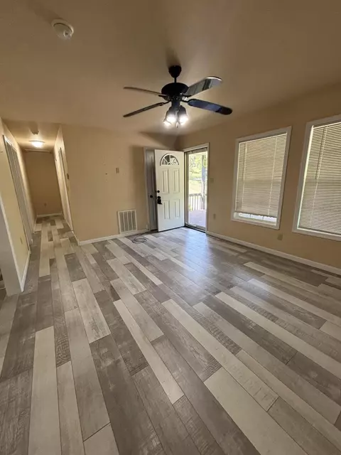 Living - 10007 Us-421, Mckee, KY 40447 photo 3 of 3