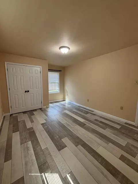 Bedroom - 10007 Us-421, Mckee, KY 40447 photo 2 of 8