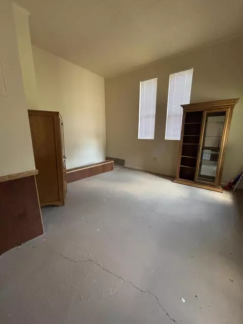 Bedroom - 10007 Us-421, Mckee, KY 40447 photo 7 of 8