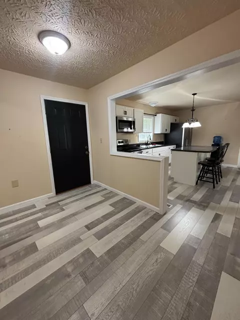 Entry Way - 10007 Us-421, Mckee, KY 40447 photo 2 of 3