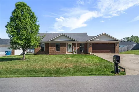 1034 Rueland Dr, Lawrenceburg, KY 40342