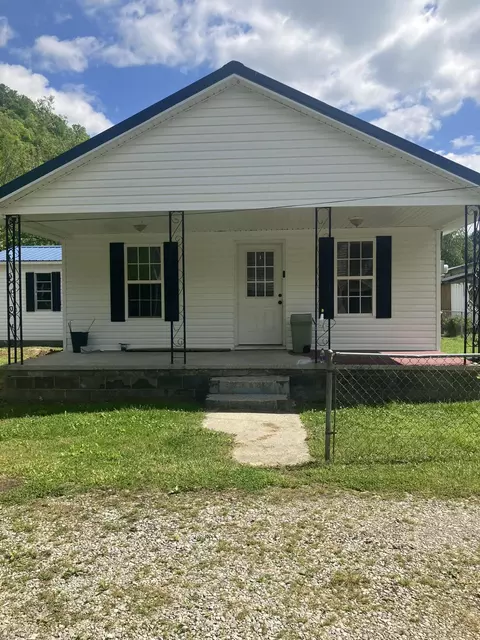 72 Tyree Ln, Evarts, KY 40828