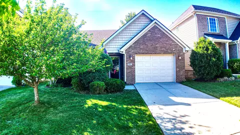 893 Sugarbush Trl, Lexington, KY 40509