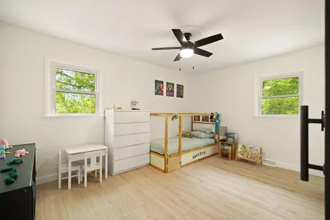 Bedroom - 207 Debbie Ln, Corbin, KY 40701 photo 3 of 6