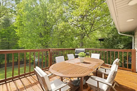 Exterior - 207 Debbie Ln, Corbin, KY 40701 photo 7 of 10