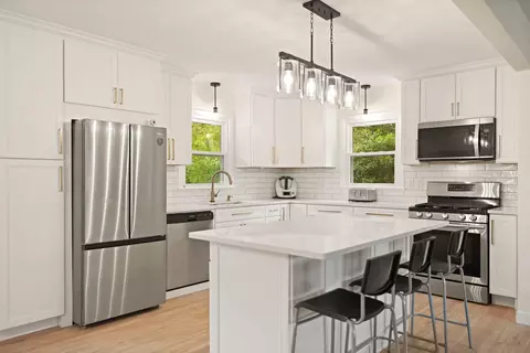 Kitchen - 207 Debbie Ln, Corbin, KY 40701 photo 1 of 3