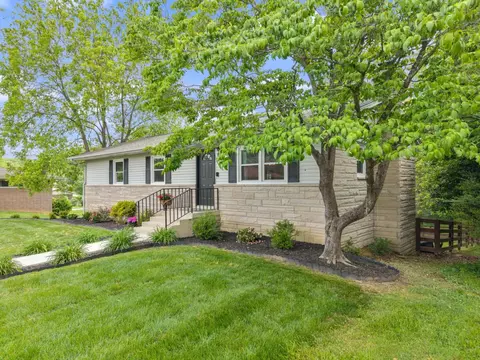 Exterior - 207 Debbie Ln, Corbin, KY 40701 photo 1 of 10