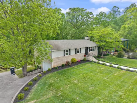 207 Debbie Ln, Corbin, KY 40701