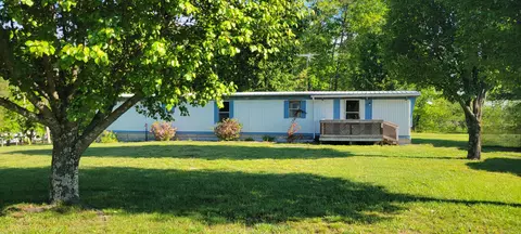 221 Phillips Ln, Junction City, KY 40440