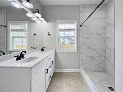 Bath - 109 Sequoia Bend Ct, Georgetown, KY 40324 photo 2 of 3