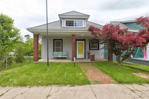 1920 Brent St, Paris, KY 40361