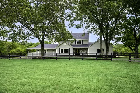 395 Cedar Lake Rd, Versailles, KY 40383