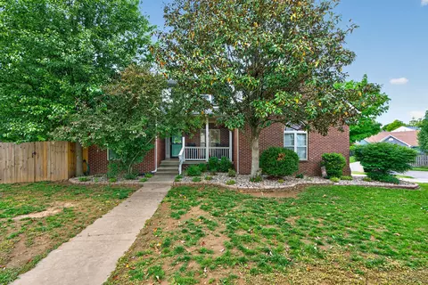3981 Westbrook Dr, Lexington, KY 40514