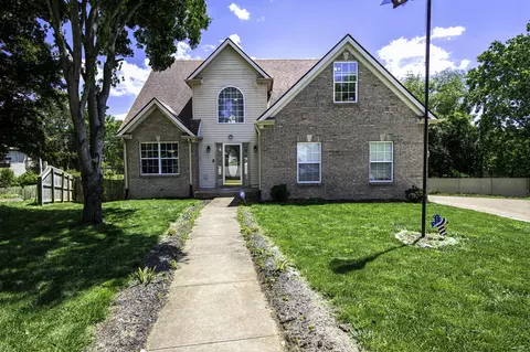 212 Woodfield Way, Nicholasville, KY 40356