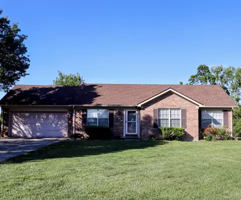 584 Ashley Ct, Berea, KY 40403