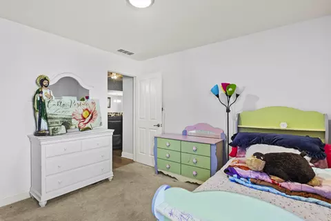 Bedroom - 189 Johnstone Trl, Georgetown, KY 40324 photo 2 of 4