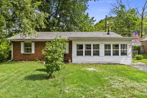 301 Parkside Ct, Morehead, KY 40351