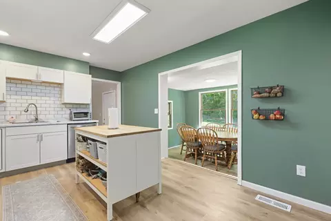 Kitchen - 391 N Hills Rd, Corbin, KY 40701 photo 1 of 3