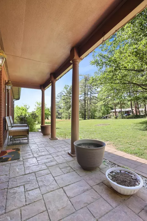 Exterior - 391 N Hills Rd, Corbin, KY 40701 photo 4 of 9