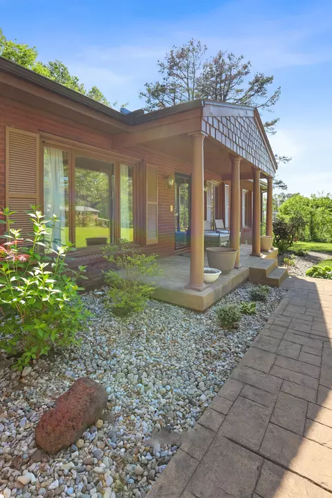 Exterior - 391 N Hills Rd, Corbin, KY 40701 photo 3 of 9