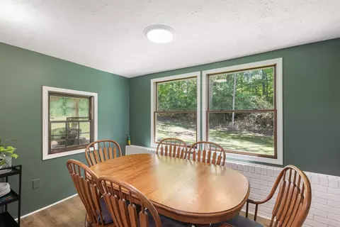 Dining - 391 N Hills Rd, Corbin, KY 40701 photo 1 of 2
